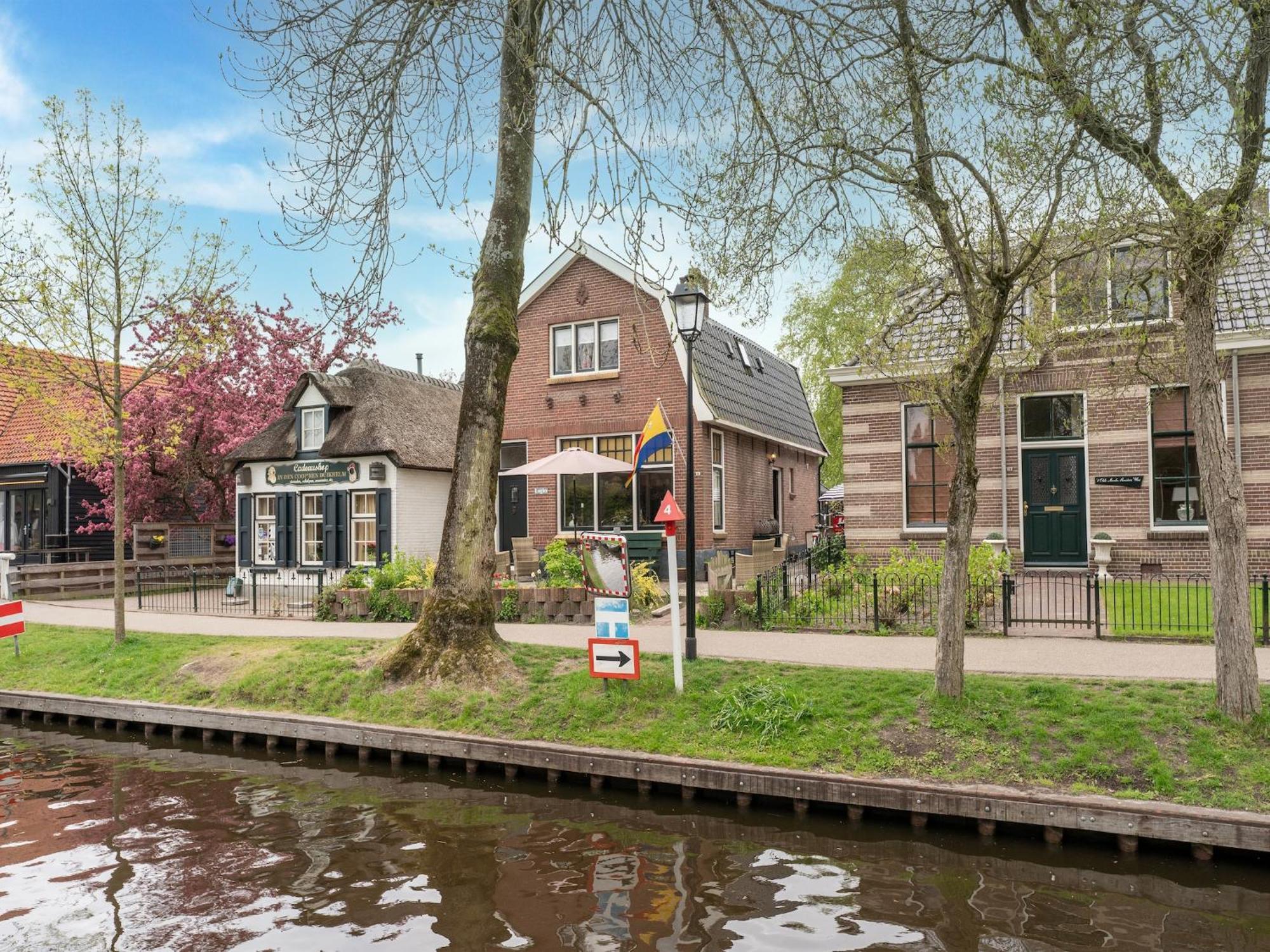 Lodge In Giethoorn With Breakfast Exterior foto
