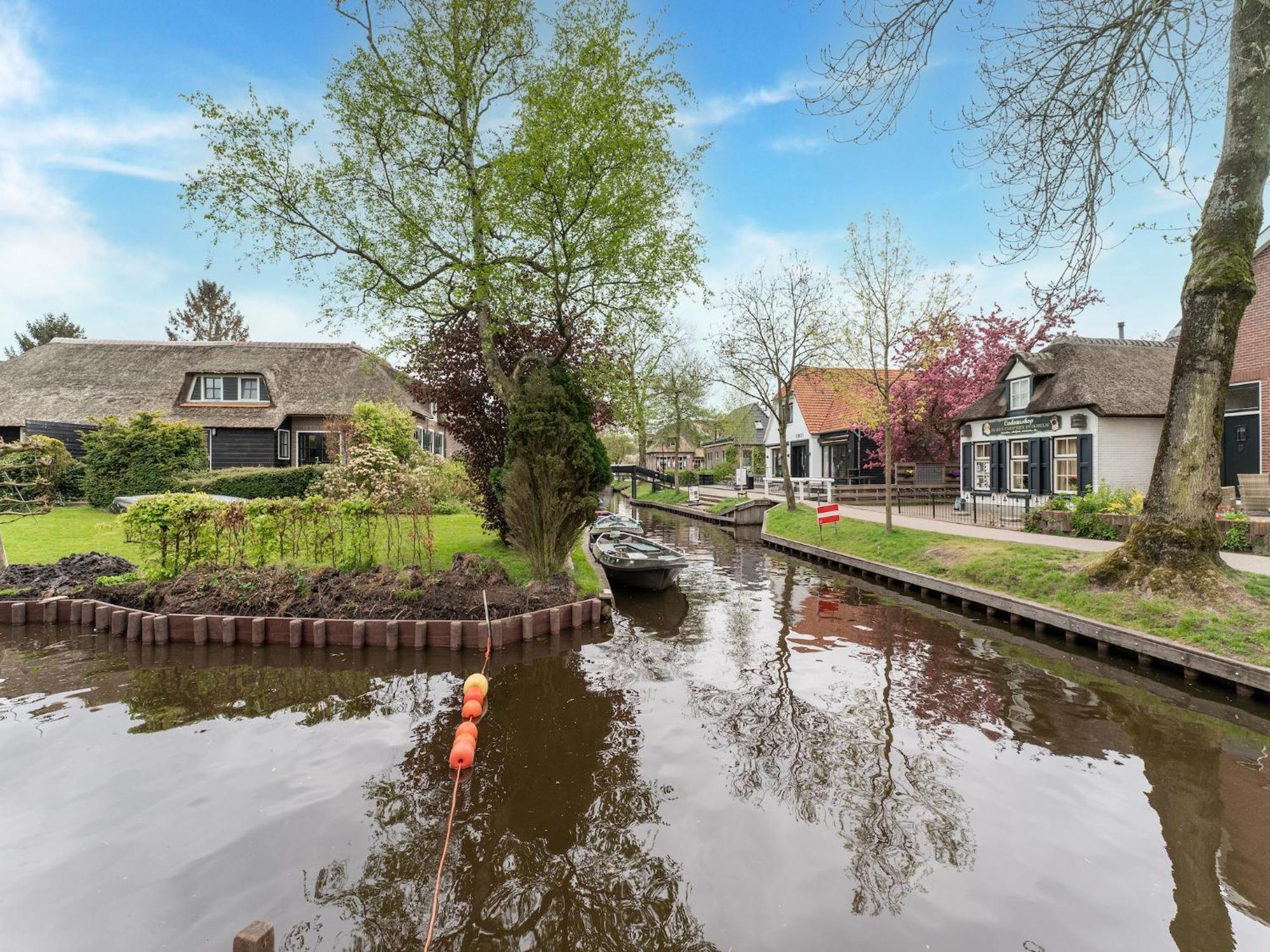 Lodge In Giethoorn With Breakfast Exterior foto