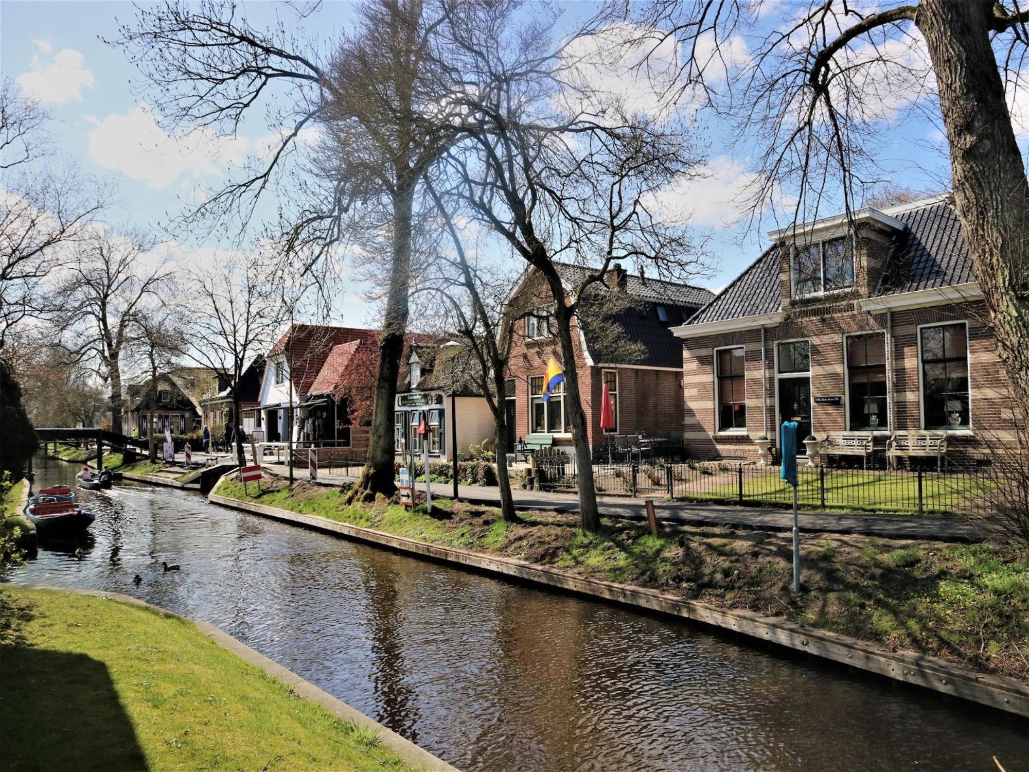 Lodge In Giethoorn With Breakfast Exterior foto